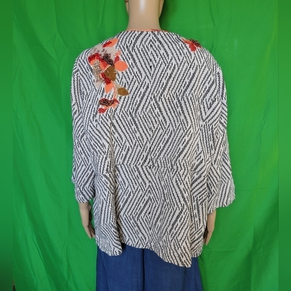 Chico's Artisan Applique women's Jacket - Picture 8 of 15